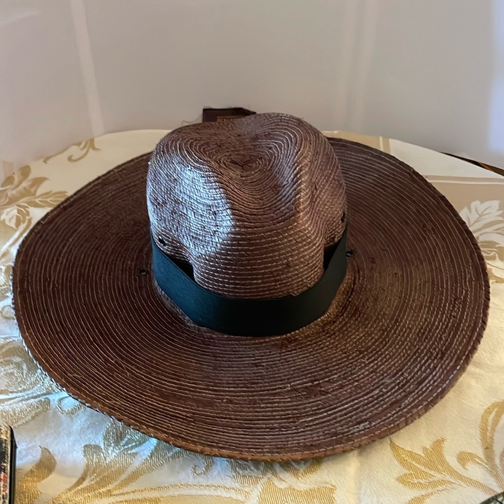 peter grimm straw hat